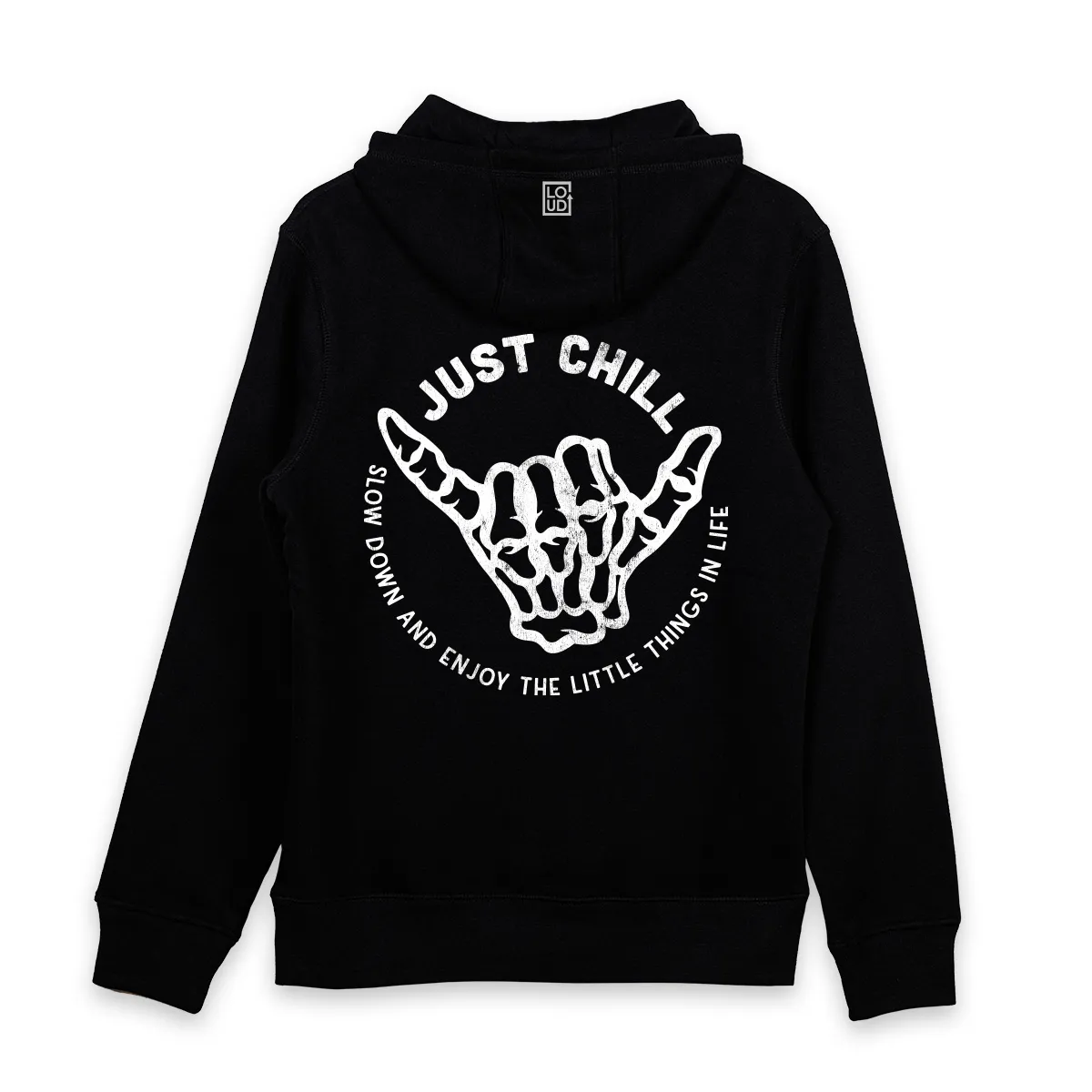 Imaginea unui hanorac printat pe spate cu mesajul Just Chill